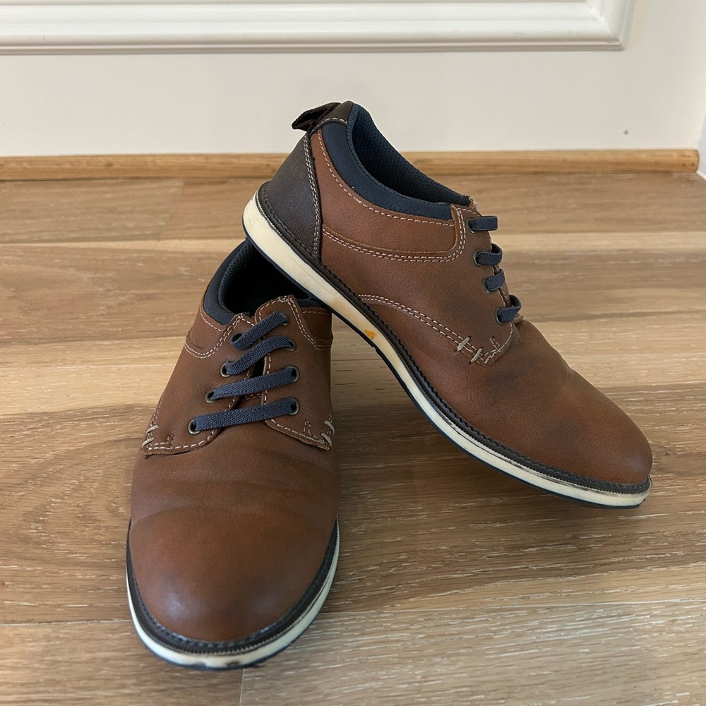 Boys slip‎ on dress shoes Sonoma brand size 2 in good used condition